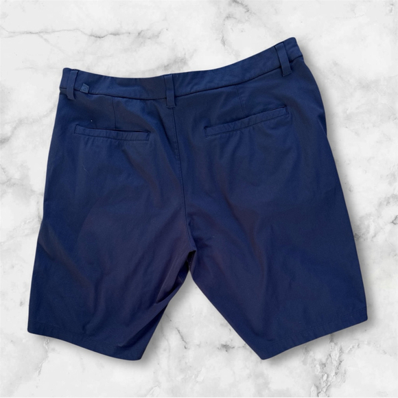 Men’s black lululemon shorts - Picture 4 of 4